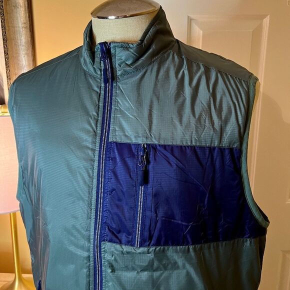 NWOT Men's Johnnie-O Prep-Formance Green Navy Zip Front Puffer Vest Size LARGE - Picture 2 of 4